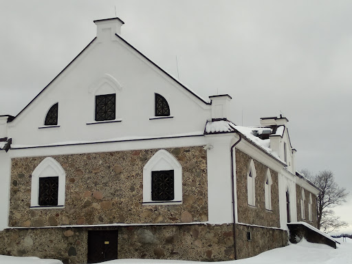 Platelių dvaro svirnas