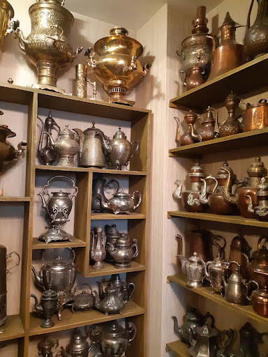 Senovinių arbatinukų galerija