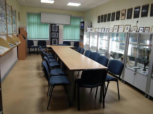 Algimanto Mackaus gimnazija